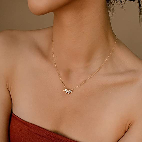 Minimalist Shining Flower Petal Necklace