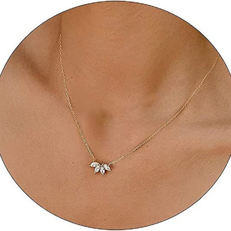 Minimalist Shining Flower Petal Necklace