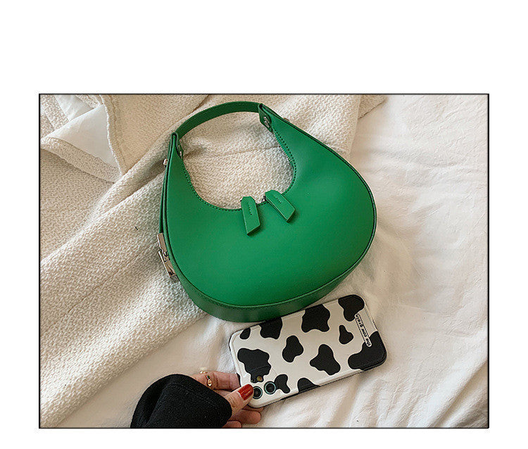 Simple And Fashionable Crescent Saddle Bag